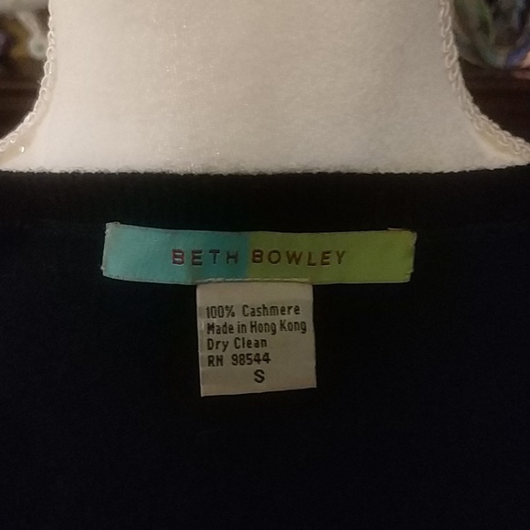 Black Cashmere Sweater - Picture 2 of 6